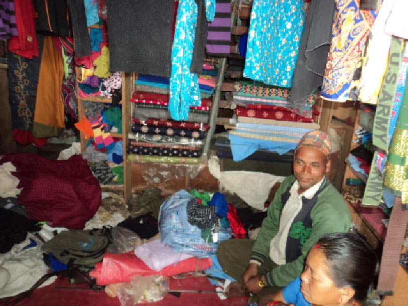 बमबहादुरको  जीवनमा परिवर्तन ल्यायो साना व्यापारले